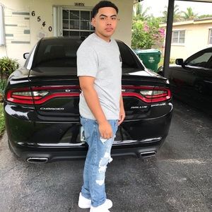 Meet your Posher, Angello